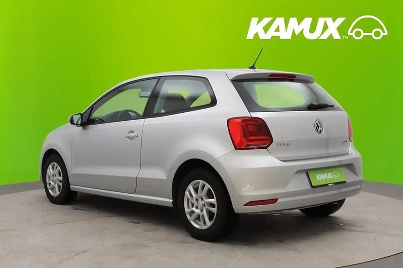 Käytetty VW Polo Comfortline 75 HP (55 kW) 2014 Hopea / harmaa Sedan