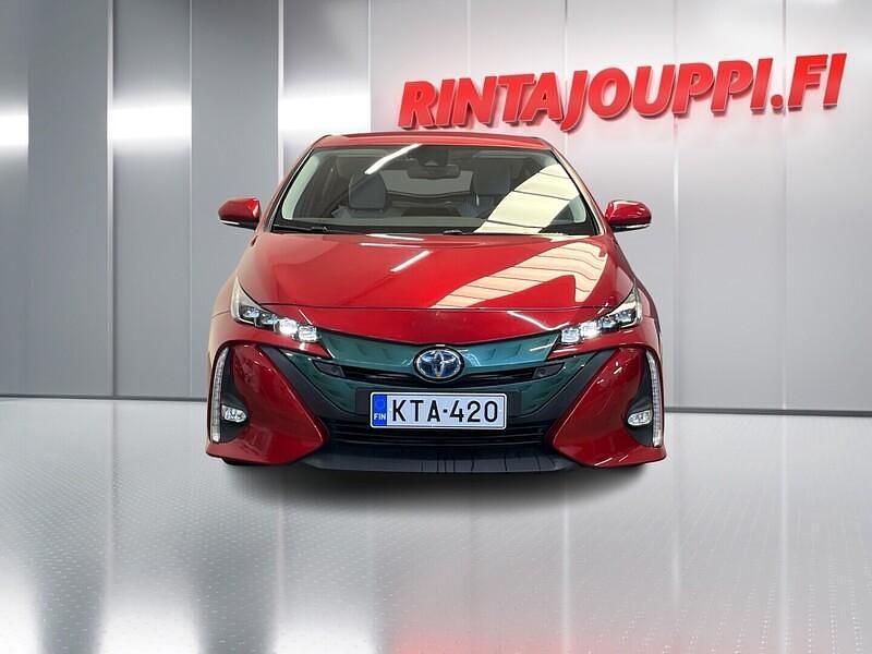 Käytetty Toyota Prius Active 122 HP (89 kW) 2018 Viistoperä
