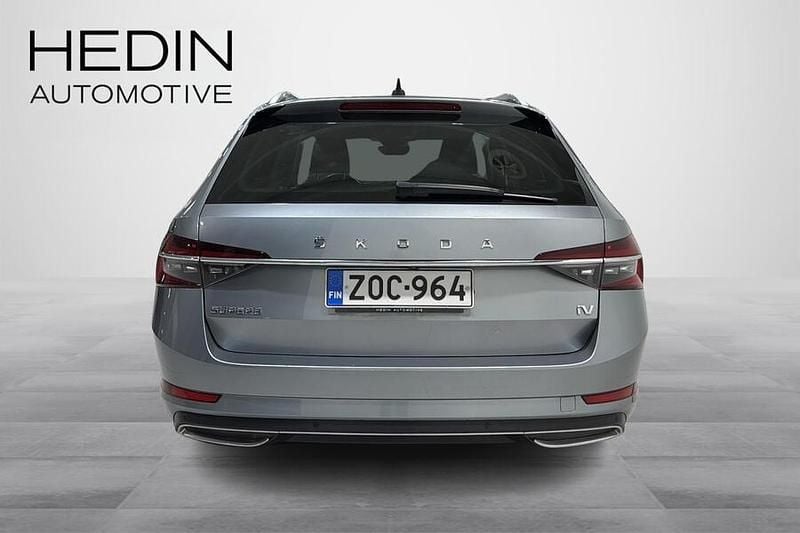 Käytetty Skoda Superb LAURIN & KLEMENT 156 HP (114 kW) 2020 Harmaa Farmari