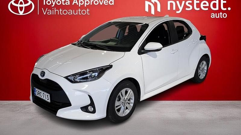 Käytetty Toyota Yaris Hybrid Active 116 HP (85 kW) 2024 Valkoinen Viistoperä