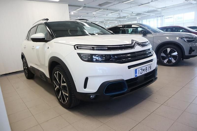 Käytetty Citroën C5 Aircross Comfort 224 HP (164 kW) 2021 Valkoinen Katumaasturi