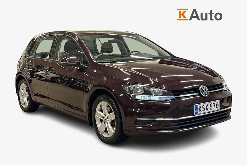 Käytetty 2017 VW Golf VII Comfortline Viistoperä | 16 650 € (Perustarjous) - Kuva 1/3