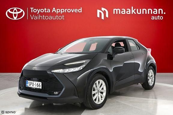 Musta Käytetty 2024 Toyota C-HR Active Katumaasturi | 31 900 € (Kallis) - Kuva 1/4