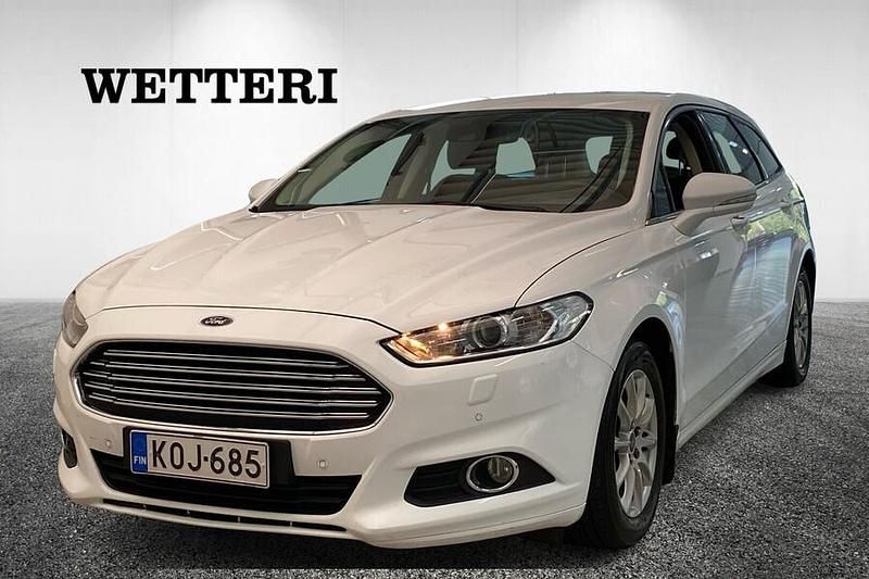 Valkoinen Käytetty 2017 Ford Mondeo Trend Farmari | 8 900 € (Perustarjous) - Kuva 1/4