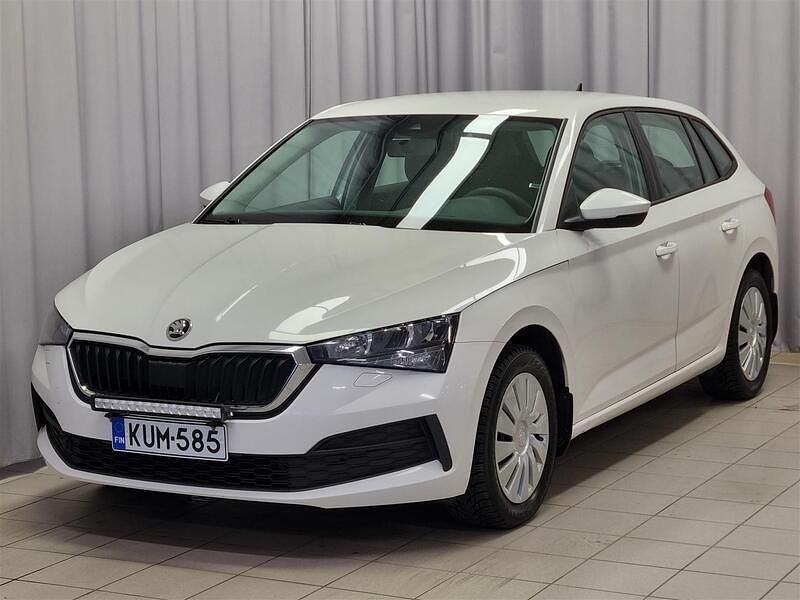 Valkoinen Käytetty 2021 Skoda Scala Active Viistoperä | 11 900 € (Perustarjous) - Kuva 1/4