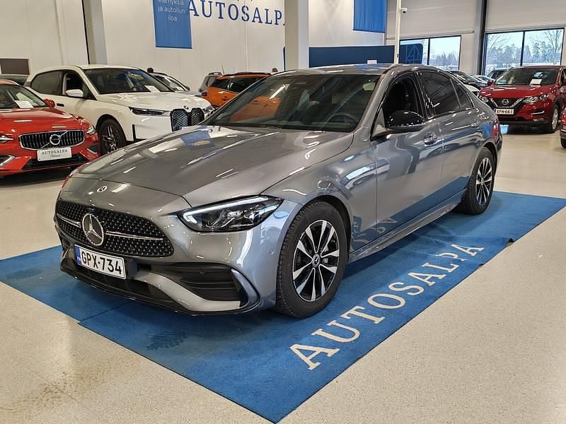 Käytetty Mercedes C400 AMG line 252 HP (185 kW) 2024 Harmaa Sedan