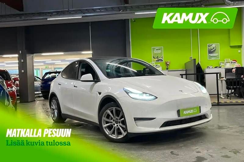 Valkoinen Käytetty 2021 Tesla Model Y Katumaasturi | 28 900 € (Perustarjous) - Kuva 1/4