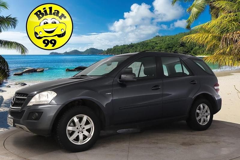 Käytetty Mercedes ML300 204 HP (150 kW) 2011 Katumaasturi