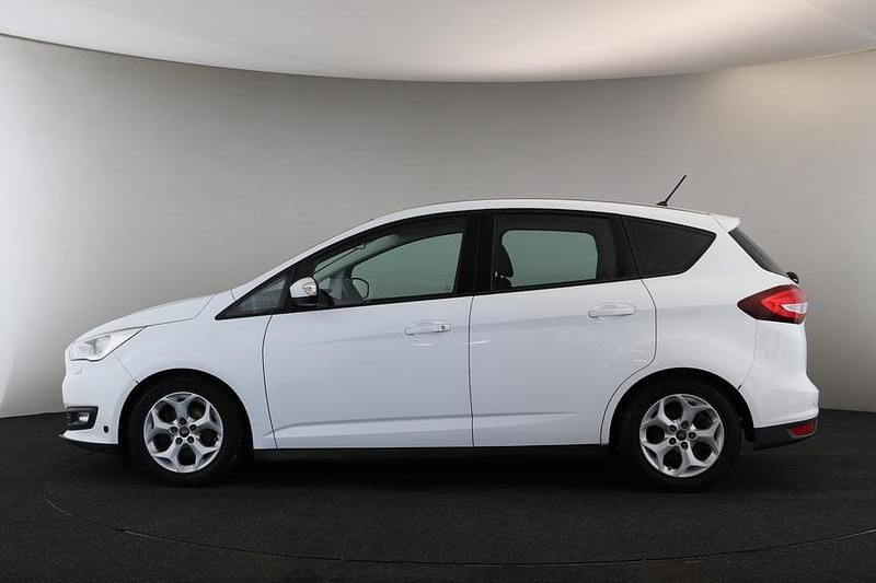 Käytetty Ford C-MAX Trend 125 HP (91 kW) 2017 Valkoinen Tila-auto