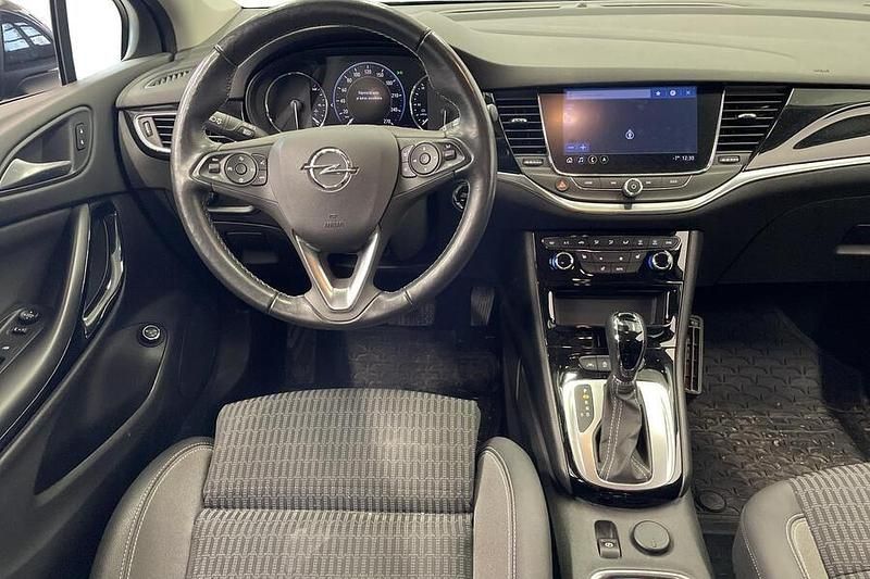 Käytetty Opel Astra Innovation 146 HP (107 kW) 2021 Musta Farmari