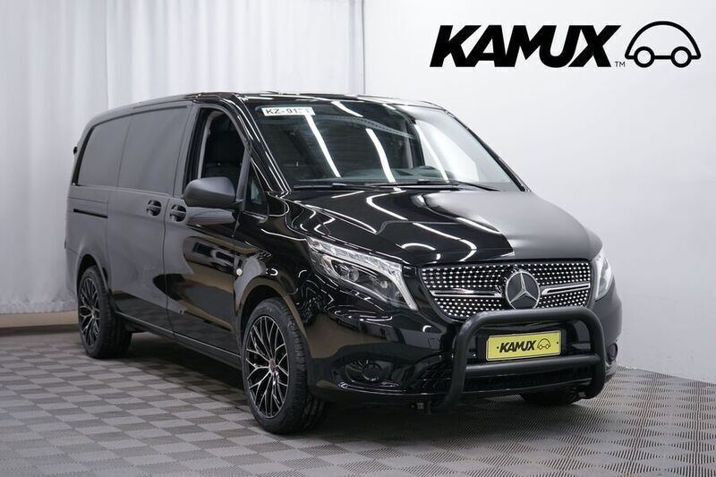 Valkoinen Käytetty 2022 Mercedes Vito Tila-auto | 54 900 € - Kuva 1/3