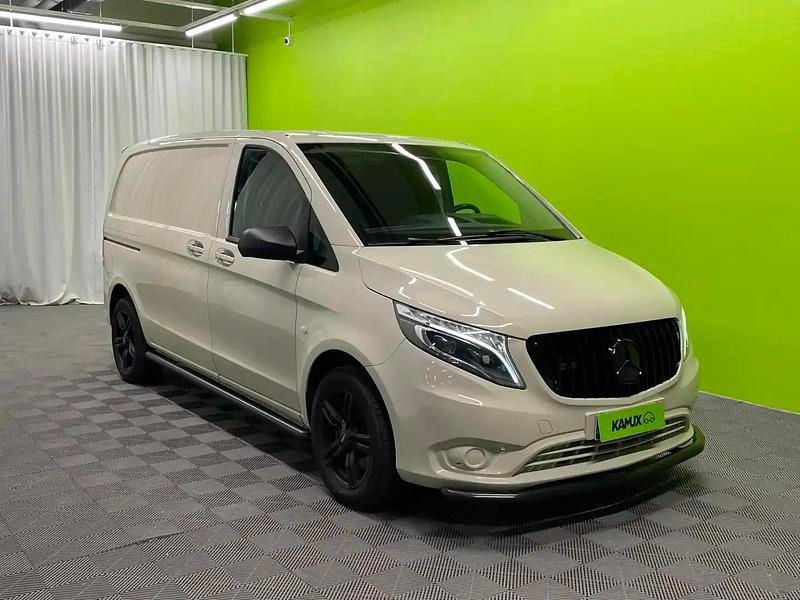 Hopea / harmaa Käytetty 2018 Mercedes Vito Tila-auto | 27 800 € (Perustarjous) - Kuva 1/4
