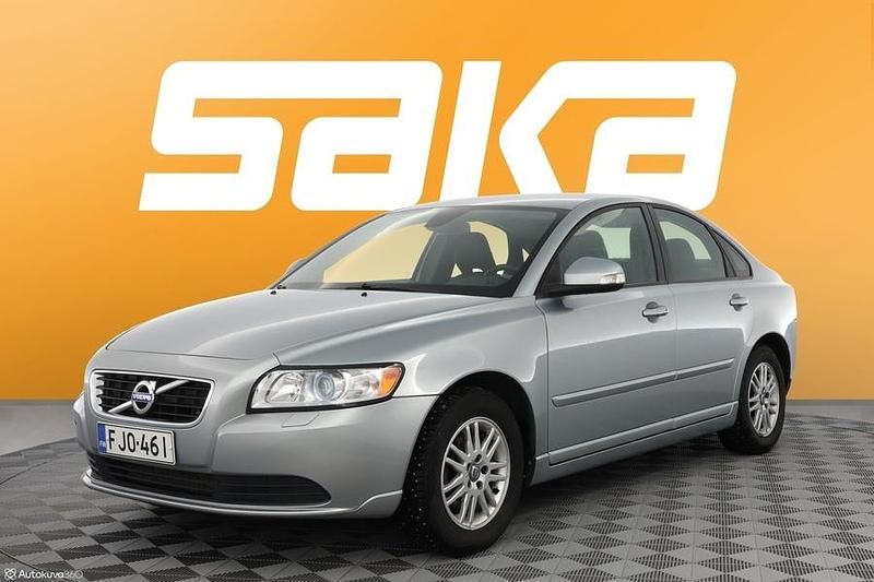 Käytetty Volvo S40 Momentum 109 HP (80 kW) 2011 Sedan