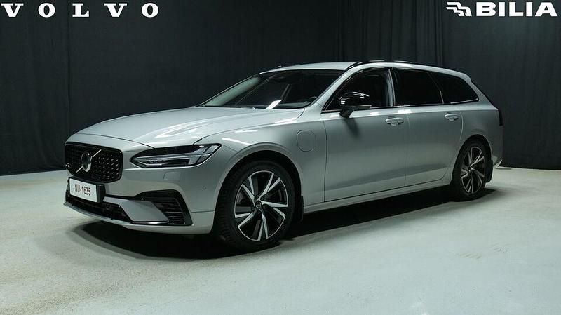 Hopea Käytetty 2025 Volvo V90 Plus Farmari | 48 800 € (Kallis) - Kuva 1/3