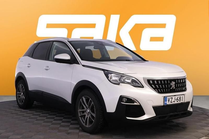 Käytetty Peugeot 3008 Active 120 HP (88 kW) 2017 Katumaasturi