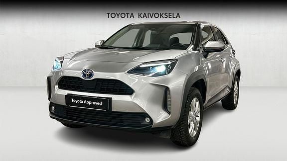 Hopea Käytetty 2023 Toyota Yaris Cross Active Katumaasturi | 25 990 € (Perustarjous) - Kuva 1/4
