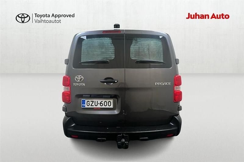 Käytetty Toyota Proace 177 HP (130 kW) 2021 Harmaa Tila-auto
