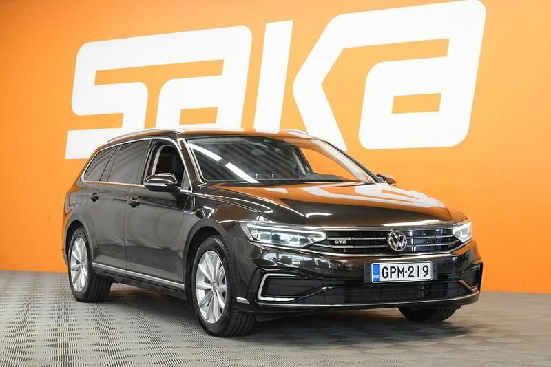 Käytetty 2020 VW Passat GTE Farmari | 15 400 € (Perustarjous) - Kuva 1/4