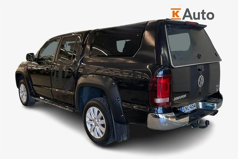 Käytetty VW Amarok Highline 177 HP (130 kW) 2015 Musta Nouto