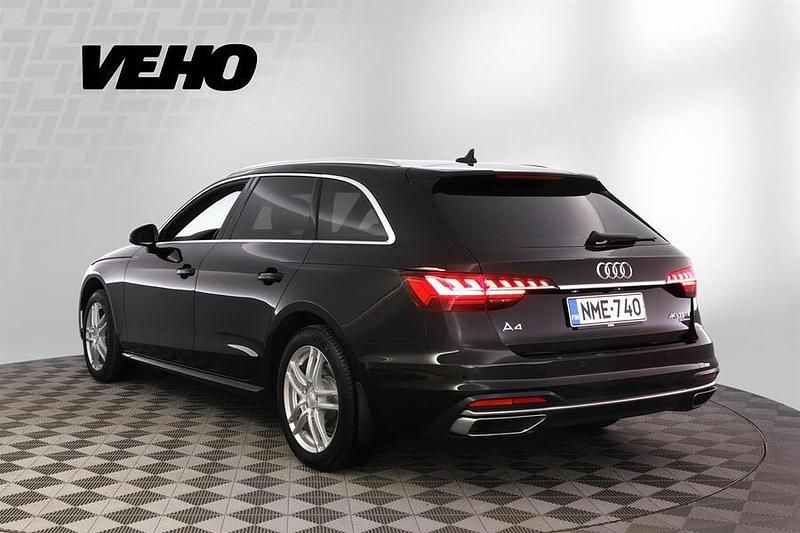 Käytetty Audi A4 Business 204 HP (150 kW) 2021 Musta Farmari