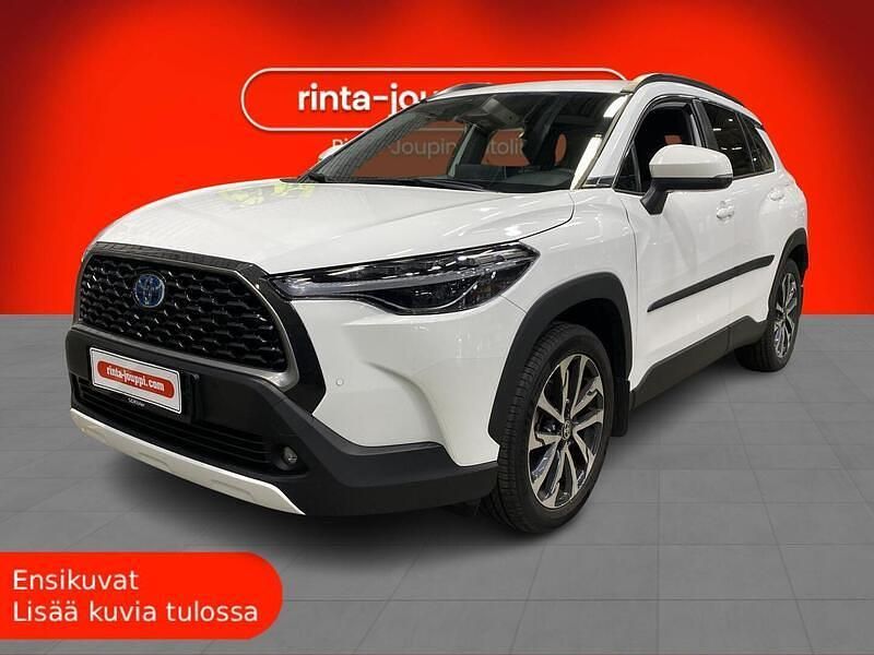 Valkoinen Käytetty 2023 Toyota Corolla Cross Active Katumaasturi | 34 900 € - Kuva 1/4