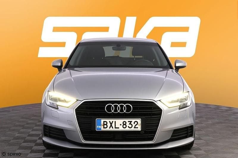 Käytetty Audi A3 Sportback g-tron Business 131 HP (96 kW) 2019 Viistoperä