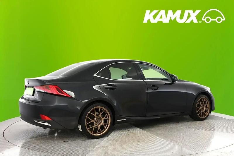 Käytetty Lexus IS300h Executive Line 181 HP (133 kW) 2020 Musta Sedan