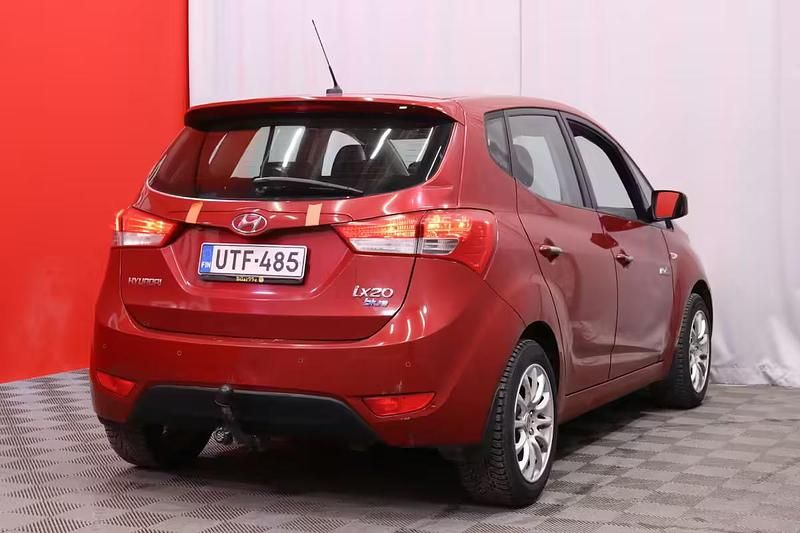 Käytetty Hyundai ix20 Premium 90 HP (66 kW) 2011 Viistoperä