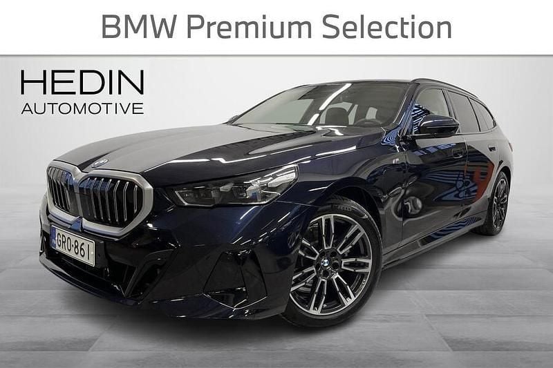 Käytetty BMW 530e M Sport 299 HP (219 kW) 2025 Musta Farmari
