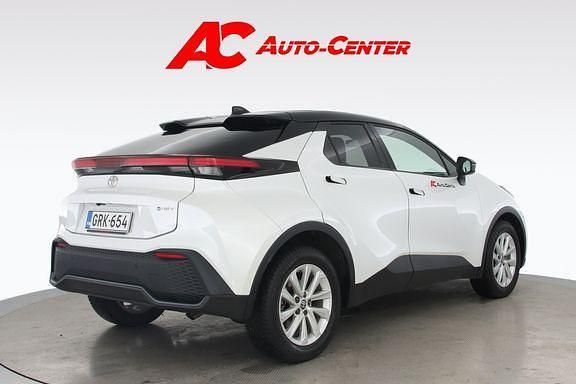 Käytetty Toyota C-HR Edition 138 HP (101 kW) 2025 Valkoinen Katumaasturi