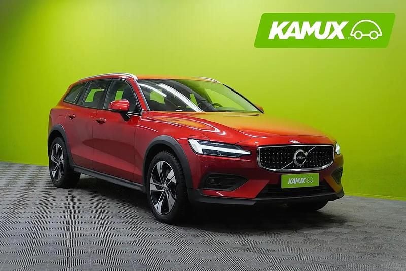 Punainen Käytetty 2021 Volvo V60 CC Business Edition Farmari | 34 790 € (Perustarjous) - Kuva 1/4