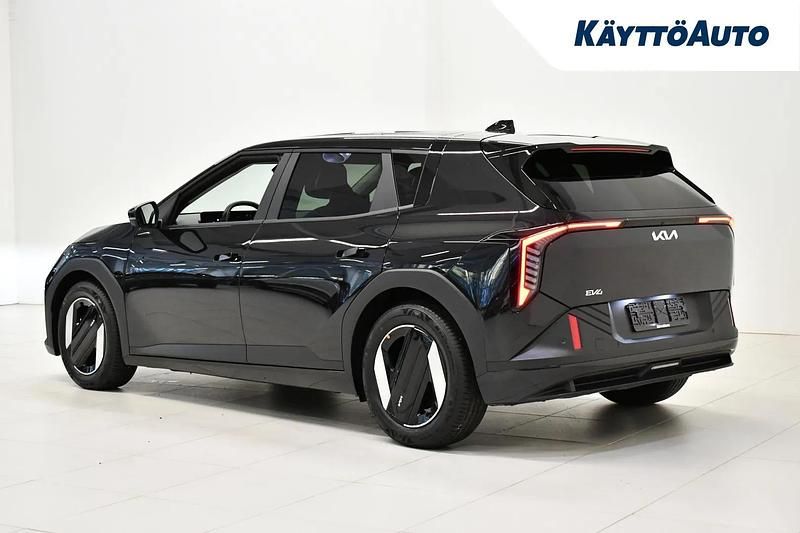 Uusi Kia EV4 Premium 150 kW (204 HP) 2026 Black pearl Viistoperä