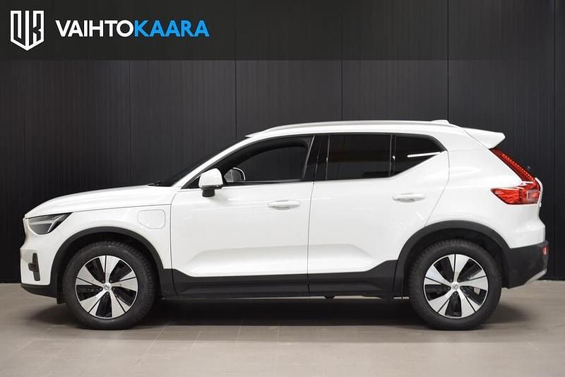 Käytetty Volvo XC40 Plus 211 HP (155 kW) 2023 Katumaasturi