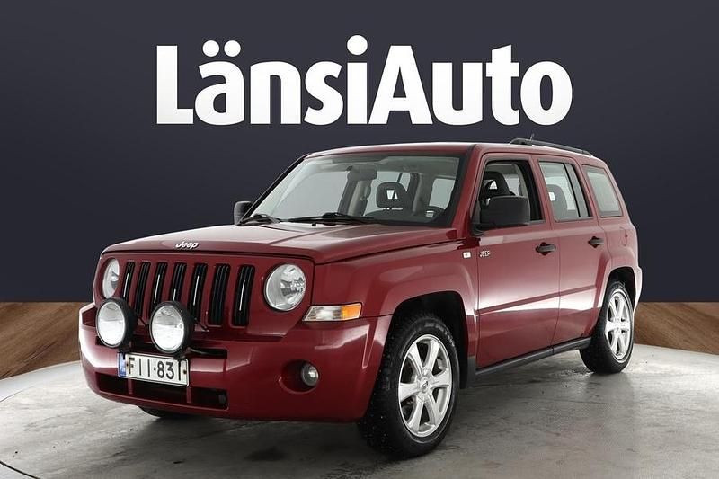 Käytetty Jeep Patriot 170 HP (125 kW) 2010 Punainen Katumaasturi