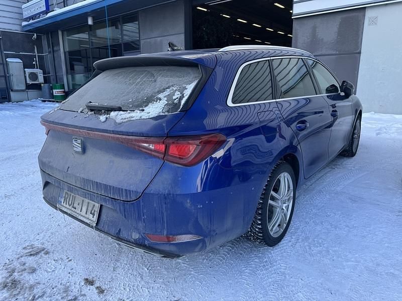 Käytetty Seat Leon FR 204 HP (150 kW) 2021 Sininen Farmari