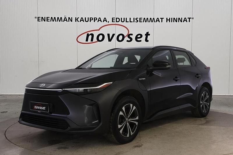 Musta Käytetty 2023 Toyota bZ4X Edition Katumaasturi | 29 870 € (Perustarjous) - Kuva 1/3