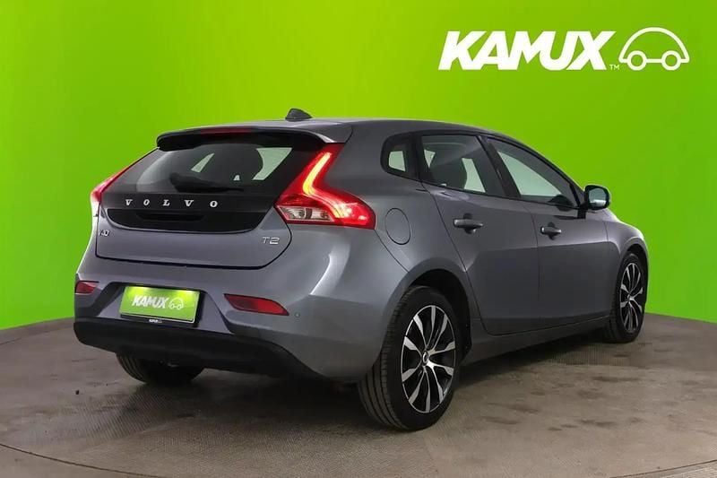 Käytetty Volvo V40 Business Edition 122 HP (89 kW) 2019 Hopea / harmaa Sedan