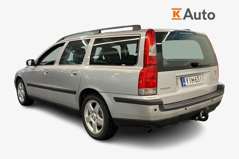Käytetty Volvo V70 161 HP (118 kW) 2004 Harmaa Farmari