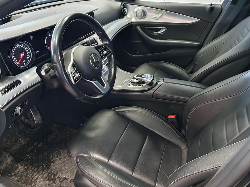 Käytetty Mercedes E300 Avantgarde 194 HP (142 kW) 2020 Farmari