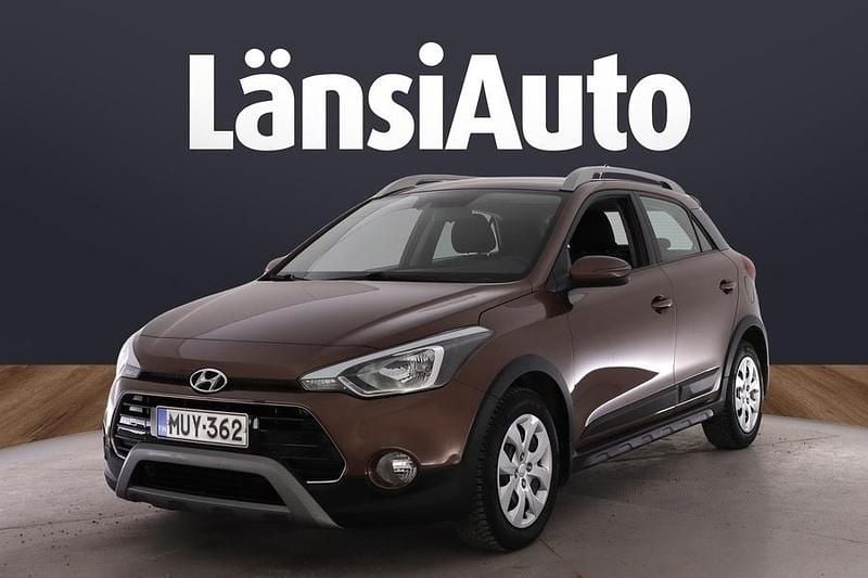 Käytetty Hyundai i20 Active Cross 101 HP (74 kW) 2019 Ruskea Viistoperä