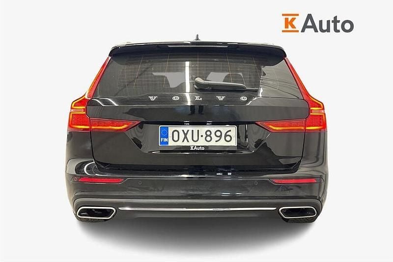 Käytetty Volvo V60 Business Edition 190 HP (139 kW) 2019 Farmari