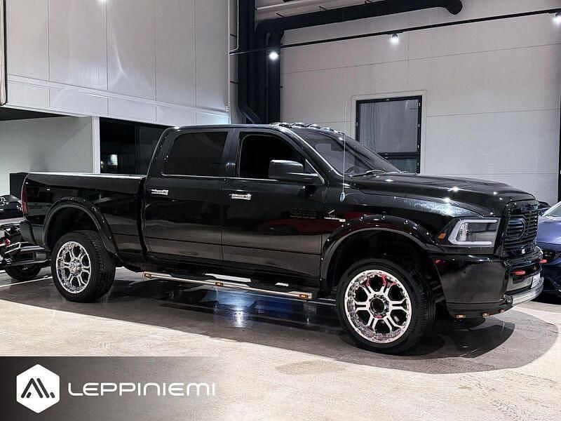 Käytetty Dodge Ram 370 HP (272 kW) 2014 Nouto
