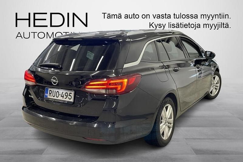 Käytetty Opel Astra Innovation 146 HP (107 kW) 2021 Musta Farmari