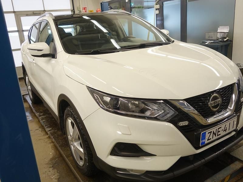 Käytetty Nissan Qashqai Acenta 150 HP (110 kW) 2020 Valkoinen Katumaasturi