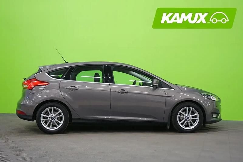 Käytetty Ford Focus Titanium 125 HP (91 kW) 2016 Sedan
