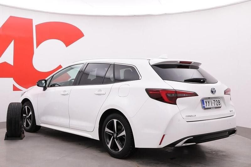 Käytetty Toyota Corolla Edition 140 HP (102 kW) 2025 040 pure white Farmari