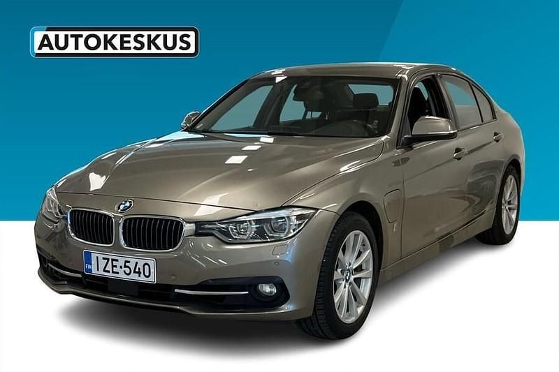 Hopea Käytetty 2017 BMW 330e Sport Line Sedan | 12 900 € (Perustarjous) - Kuva 1/3