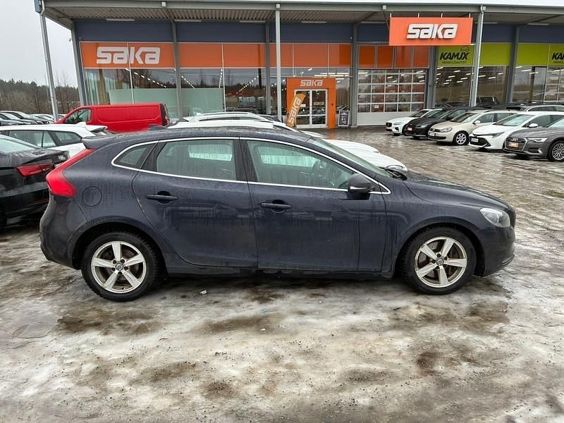 Käytetty Volvo V40 Business Edition 152 HP (111 kW) 2016 Viistoperä