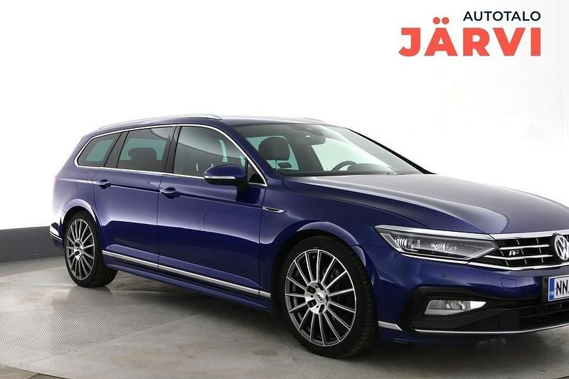 Käytetty VW Passat R-line 190 HP (139 kW) 2019 Sininen Farmari