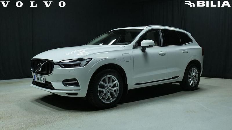 Käytetty Volvo XC60 Business Edition 392 HP (288 kW) 2020 Valkoinen Katumaasturi